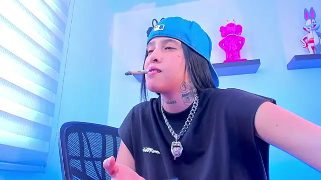 Gangster Girl online show from December 14, 2024, 5:14 pm