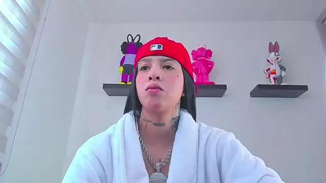 Gangster Girl online show from December 28, 2024, 3:48 pm