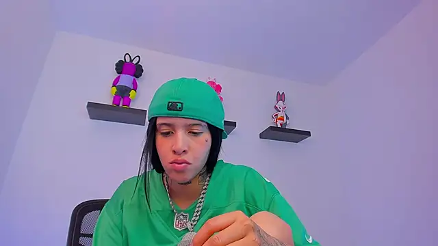 Gangster Girl online show from February 6, 2025, 5:51 pm