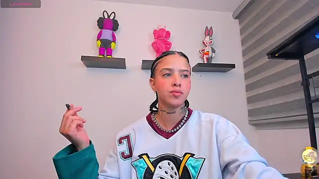 Gangster Girl online show from April 8, 2026, 11:48 pm