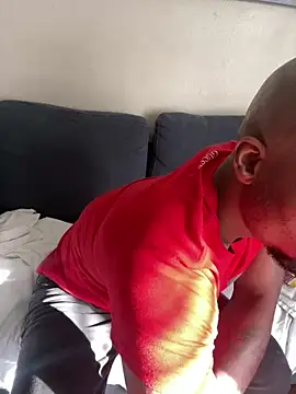 SexxyreddMale online show from December 31, 2024, 9:17 pm