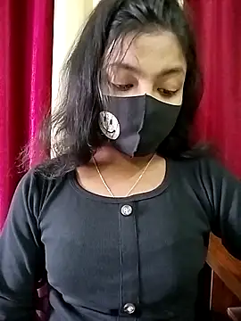 Myra-sen online show from November 26, 2025, 4:46 am