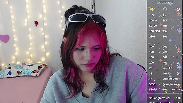 Snapshot of mixie_cute chatting on February 23, 2025, 6:45 pm mixie cute online show from February 23, 2025, 6:45 pm