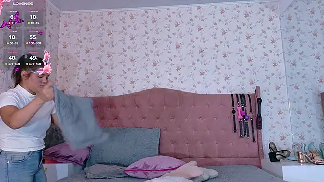 AvrillThomas online show from March 11, 2025, 2:40 pm