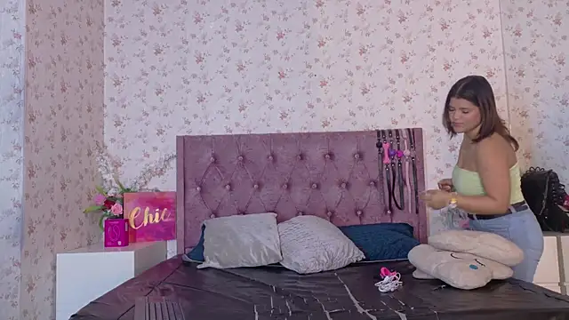 AvrillThomas online show from January 13, 2026, 7:08 pm