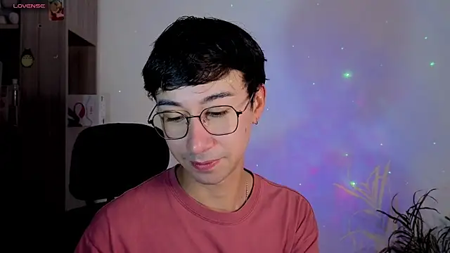 cameron cum online show from September 24, 2025, 1:47 pm