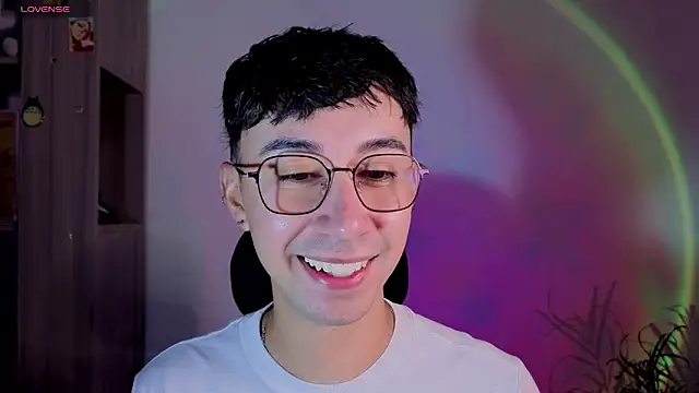 cameron cum online show from October 6, 2025, 1:08 pm