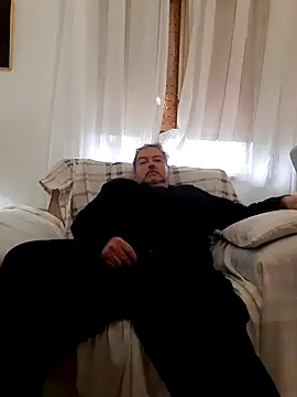 bluangelo online show from March 7, 2025, 10:45 am