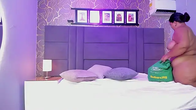 samyriverss online show from September 26, 2025, 7:18 pm