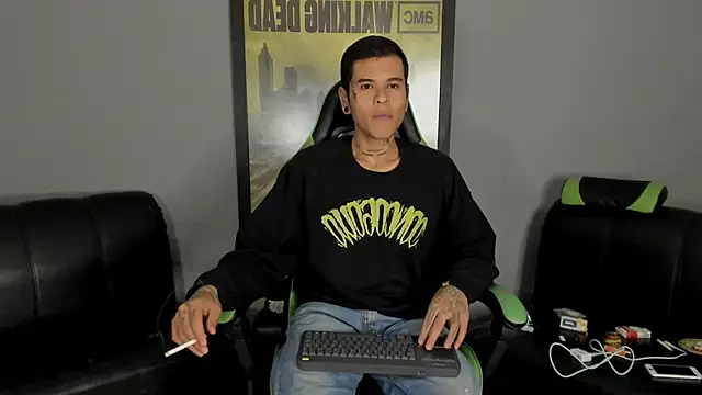 jamesinked  online show from February 14, 2025, 4:58 am