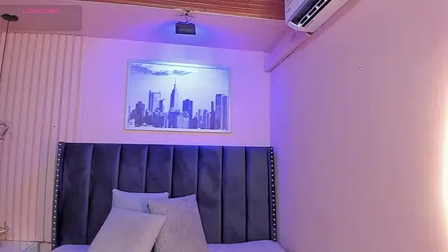 viiolett lee online show from March 1, 2025, 8:42 pm