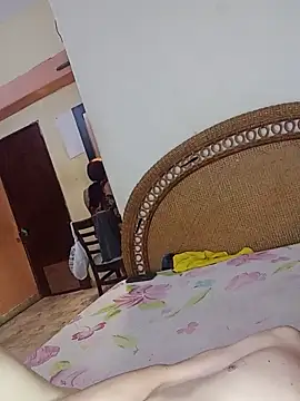 Milfvalesk online show from February 12, 2025, 7:13 am