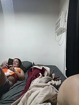 Milfvalesk online show from June 14, 2026, 8:44 pm