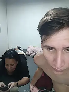 Milfvalesk online show from July 4, 2026, 1:34 am
