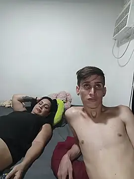 Milfvalesk online show from July 6, 2026, 7:27 pm