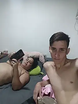 Milfvalesk online show from July 17, 2026, 12:06 am