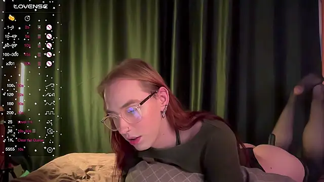 Avril Pearly  online show from September 25, 2025, 2:54 pm