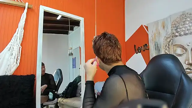 aslyhernandez 7 online show from April 16, 2026, 12:28 pm