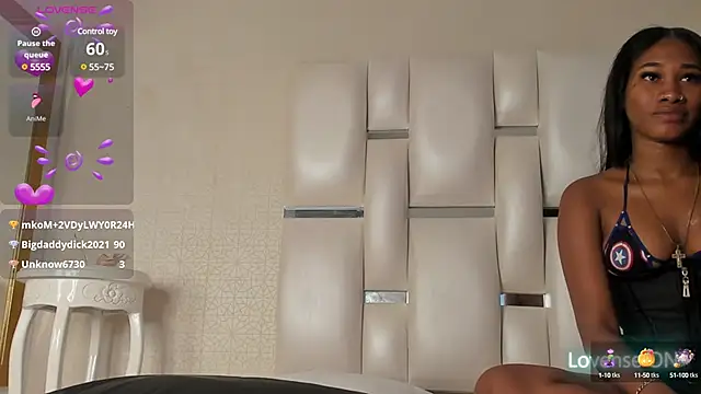 vayoleen online show from February 21, 2025, 9:00 pm