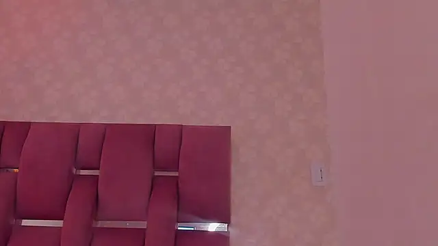 vayoleen online show from September 12, 2025, 3:17 am