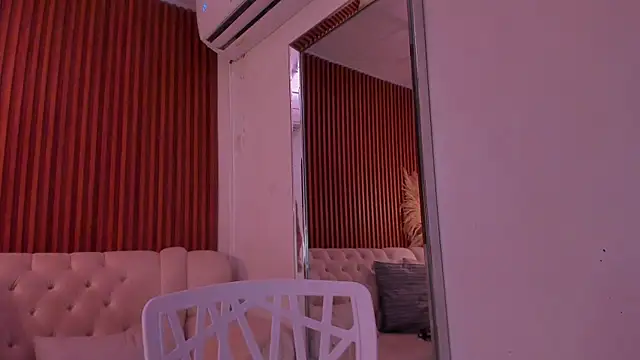 RosarioCruzz online show from April 19, 2026, 4:17 pm