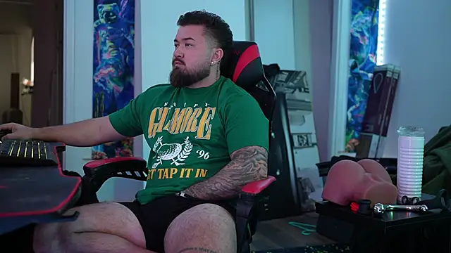 Snapshot of B_The_Creator_X chatting on February 4, 2026, 11:42 pm B The Creator X online show from February 4, 2026, 11:42 pm