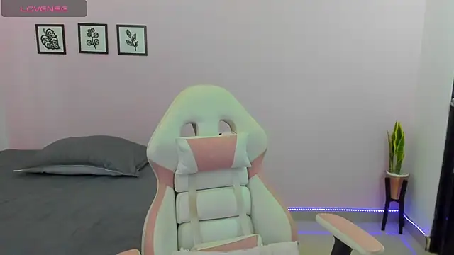 sophie pazz online show from January 16, 2026, 10:36 pm