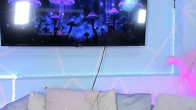 lila noa online show from September 11, 2025, 3:39 am