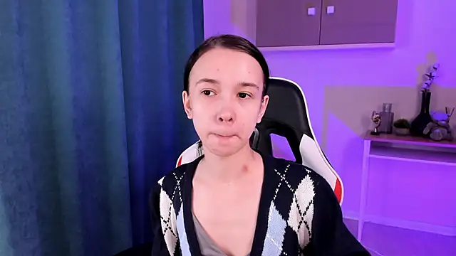 Snapshot of LilithStrangfor chatting on December 17, 2024, 4:45 am LilithStrangfor online show from December 17, 2024, 4:45 am