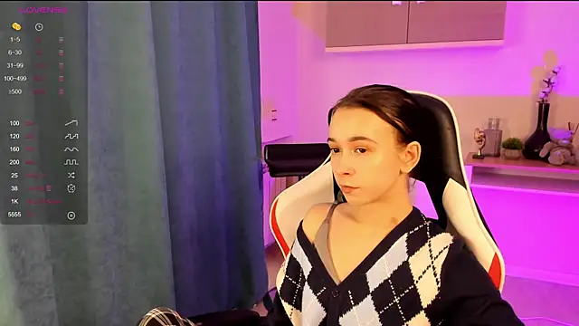 Snapshot of LilithStrangfor chatting on December 17, 2024, 11:17 am LilithStrangfor online show from December 17, 2024, 11:17 am