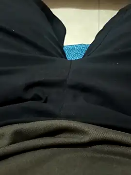 beautiful hands  online show from September 29, 2025, 7:46 am