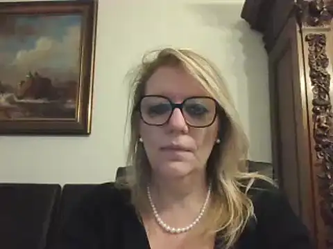 Snapshot of Silkesquirt chatting on December 12, 2024, 2:22 pm Silkesquirt online show from December 12, 2024, 2:22 pm