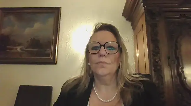 Snapshot of Silkesquirt chatting on January 20, 2025, 7:25 am Silkesquirt online show from January 20, 2025, 7:25 am