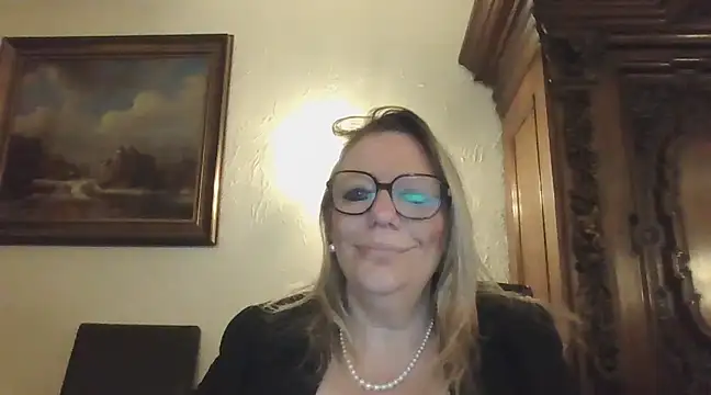Snapshot of Silkesquirt chatting on January 21, 2025, 7:04 am Silkesquirt online show from January 21, 2025, 7:04 am