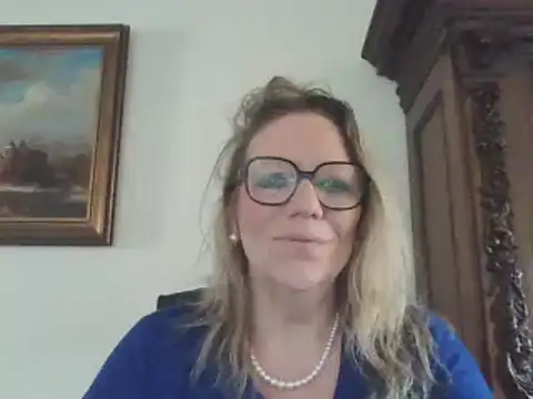 Snapshot of Silkesquirt chatting on February 21, 2025, 7:56 am Silkesquirt online show from February 21, 2025, 7:56 am