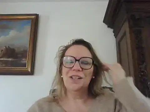 Snapshot of Silkesquirt chatting on February 26, 2025, 1:08 pm Silkesquirt online show from February 26, 2025, 1:08 pm