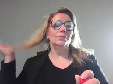Snapshot of Silkesquirt chatting on March 6, 2025, 7:47 am Silkesquirt online show from March 6, 2025, 7:47 am