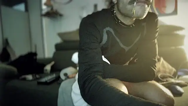 P4RtYBOII92 online show from February 14, 2025, 10:17 am