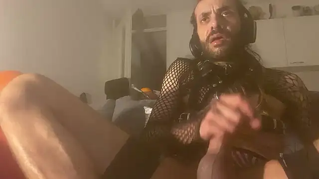 P4RtYBOII92 online show from September 12, 2025, 7:36 pm