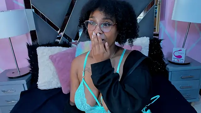 Elith noa online show from March 9, 2025, 12:31 pm