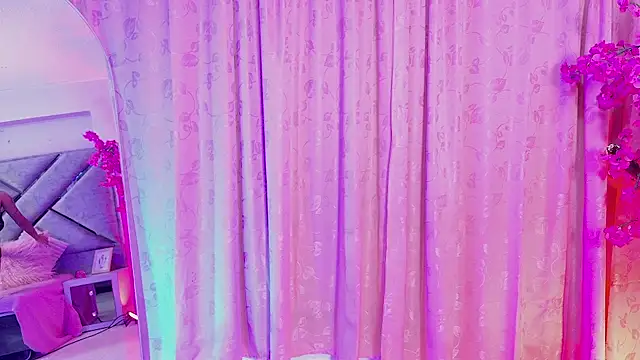 Elith noa online show from January 13, 2026, 7:30 pm