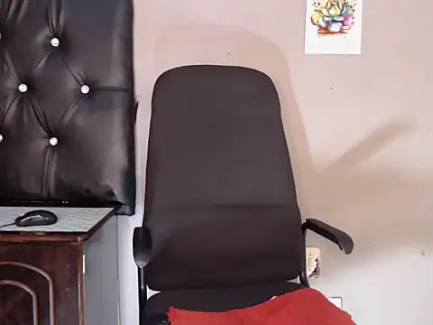 SexyMbalee online show from April 21, 2026, 12:23 am