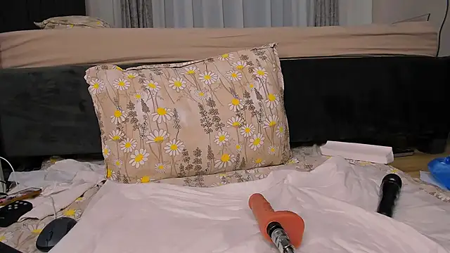 wowsquirtx online show from March 1, 2025, 9:40 am