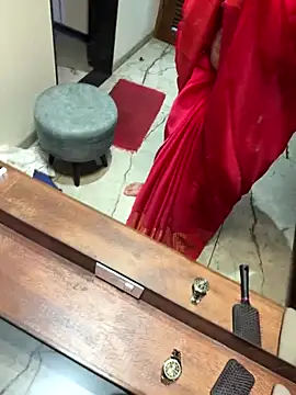 versatile guy01 online show from October 13, 2025, 3:06 am