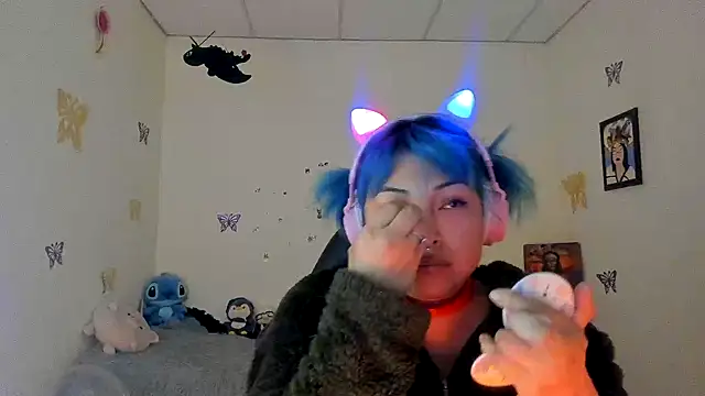 Shaddycute  online show from September 10, 2025, 5:46 pm