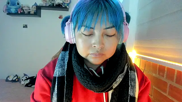 Shaddycute  online show from December 5, 2025, 10:02 am