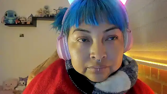 Shaddycute  online show from December 22, 2025, 1:08 pm