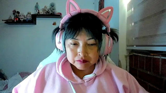 Shaddycute  online show from May 31, 2026, 8:32 pm