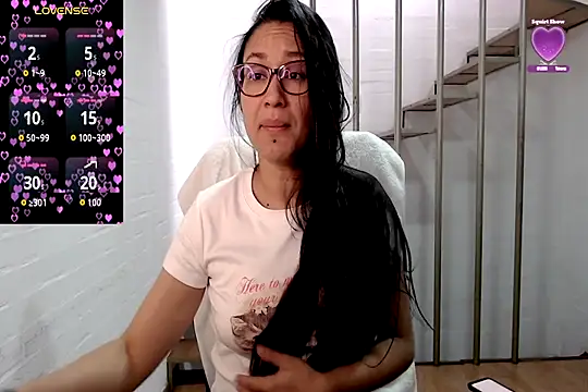 Jessie Desire online show from November 18, 2025, 7:07 pm