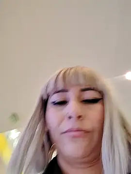 florecita9 online show from December 29, 2024, 9:09 pm